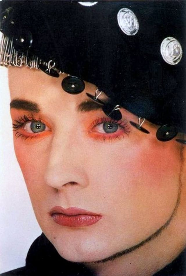 30 Flamboyant Photos of Boy George at the Height of His Fame During the ...