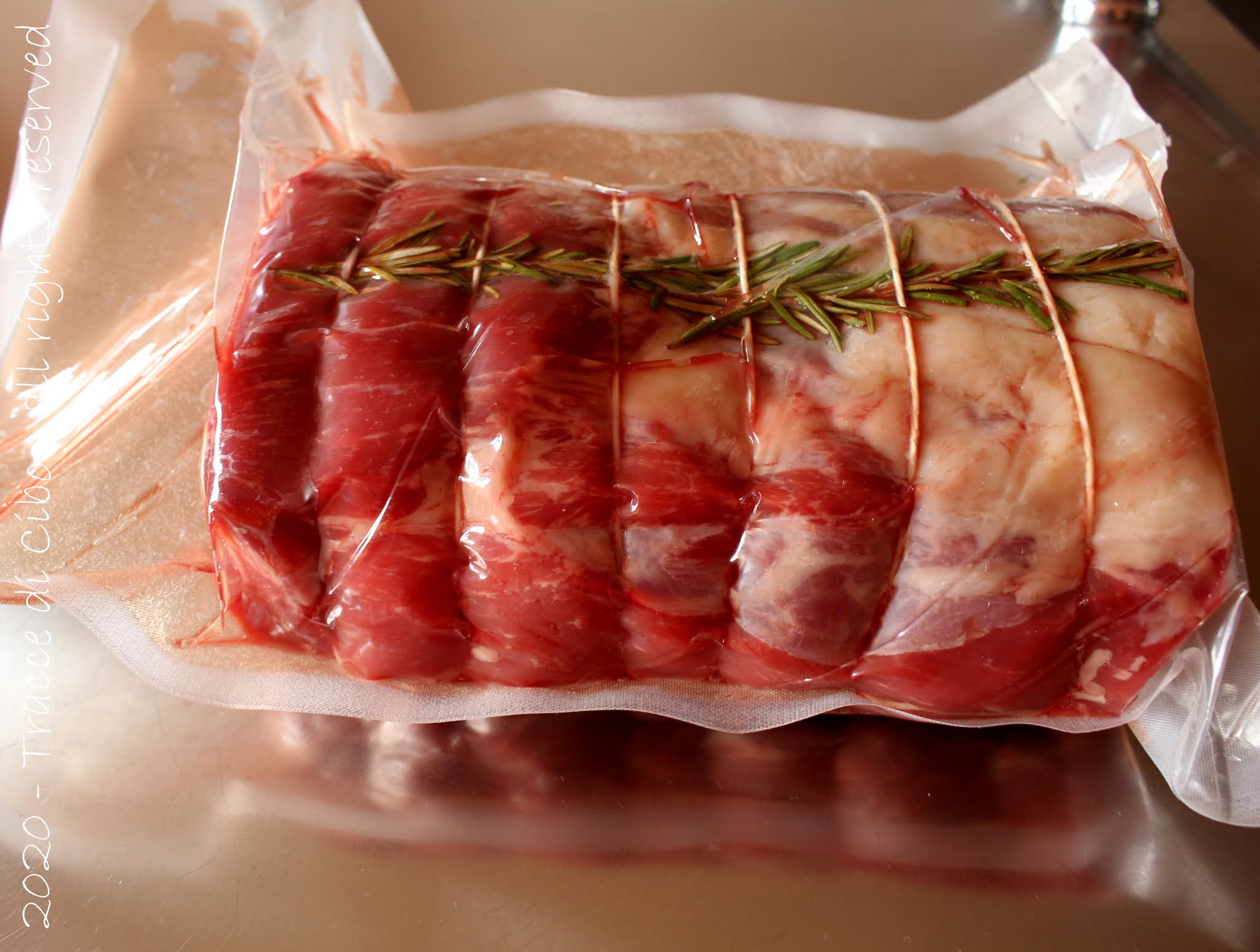 Sous vide cottura a bassa temperatura sottovuoto