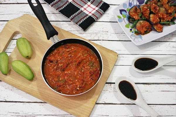 Resep Sambal Terasi Belimbing Wuluh - food @nitalanaf - Food Blogger