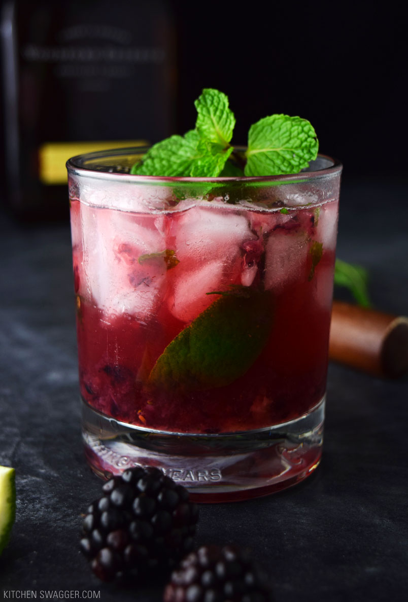 Blackberry Bourbon Smash Recipe #healthydrink #cocktail #blackberry #delicious #party