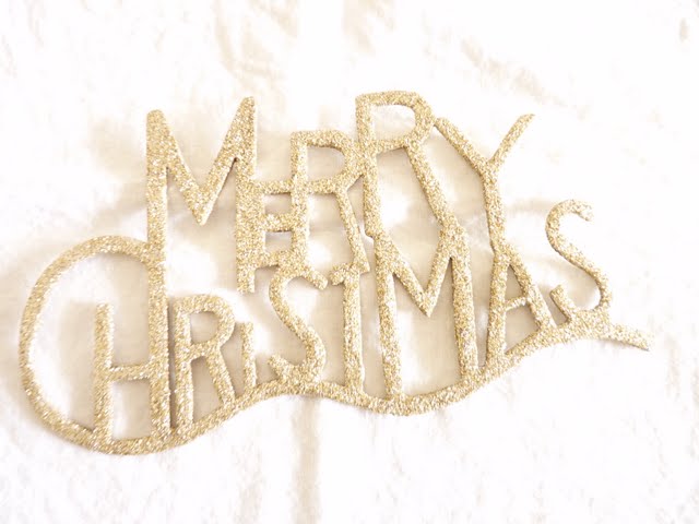 in the Raven&#039;s Wood: Merry Christmas
