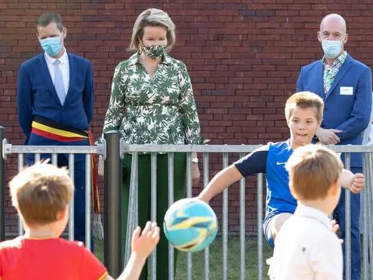 Queen Mathilde's new blouse are from the summer collection of Belgian fashion house Natan