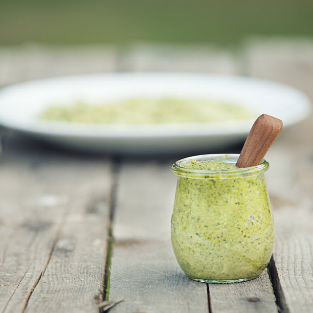 Pesto al basilico con spirulina