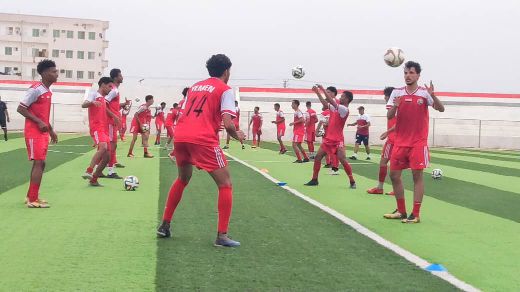 المنتخب الأولمبي اليمني يواصل تدريباته صباح يوم السبت في معسكره الداخلي بمحافظة المهره
