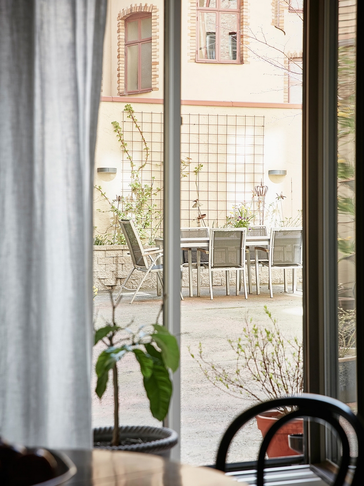 SOUBASSEMENTS MOULURÉS