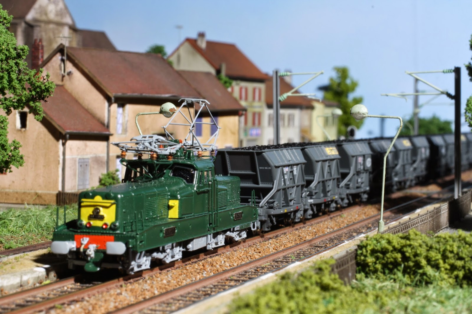 Magazine Loco Revue N°752 - Occasion, Thèmes Trains ABJ, Mabar, MTH, Signaux Ferroviaires