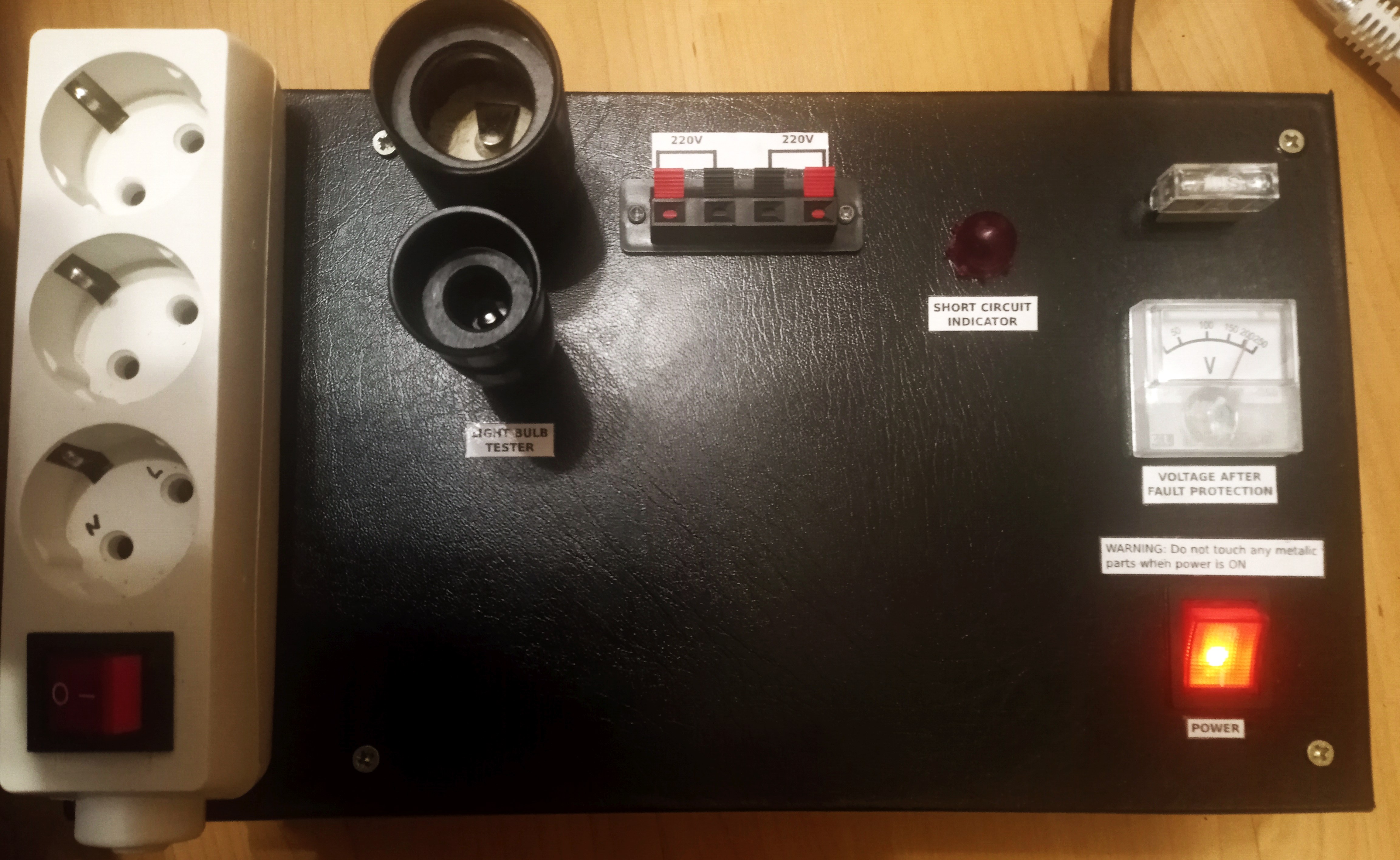 Mains short circuit protection, current limiter using incandescent