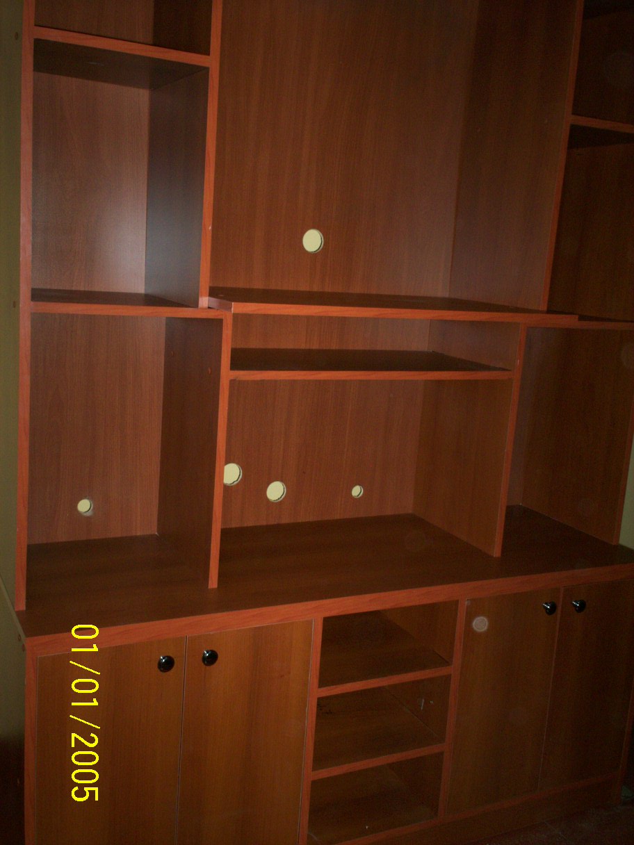 Escritorios y modulos marca acme: Centro de entretenimiento ¿S/.= 600