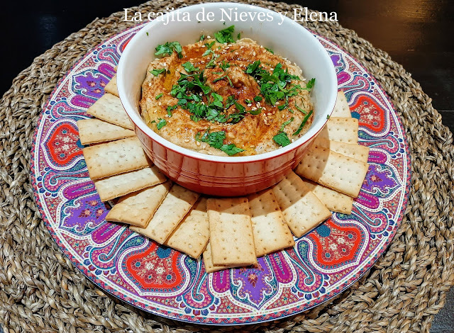 Hummus de judías blancas y tomates secos