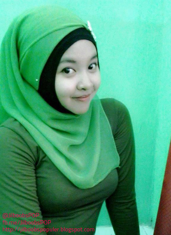 10 Foto Hijaber Toket Montok Bikin Merangsang 