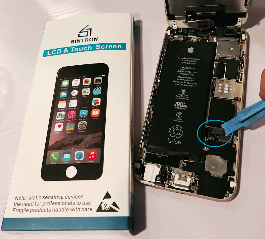 Common mistakes while replacing iPhone screen case 4 to remove