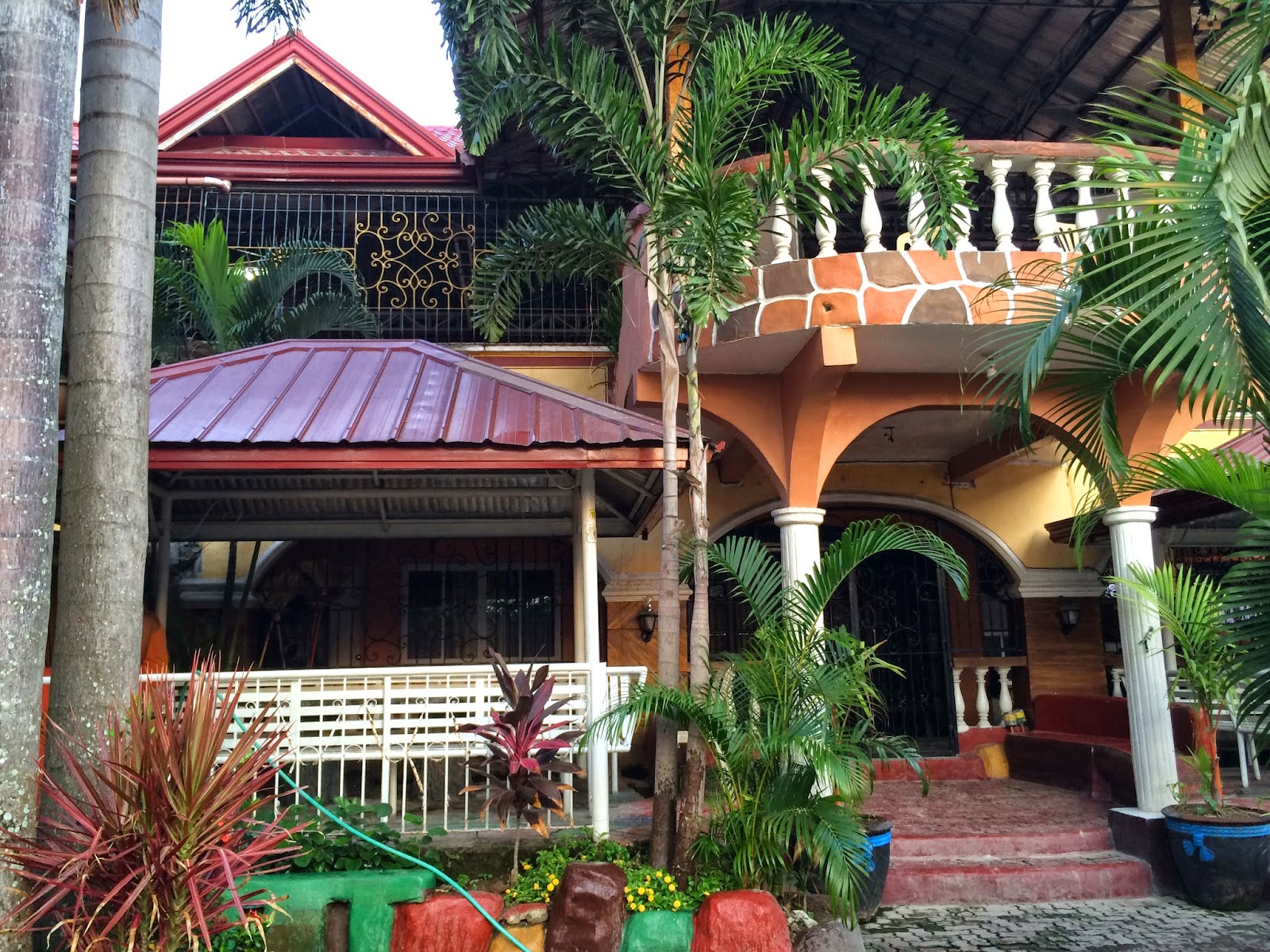 Weekend Getaway: Bahay ni Kuya Resort and Hotel - Life After Allie