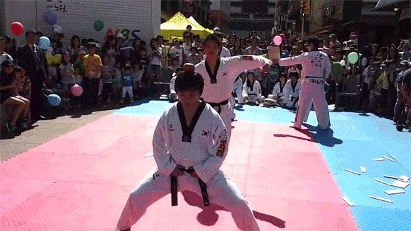 20180726_201139_1100808761.gif