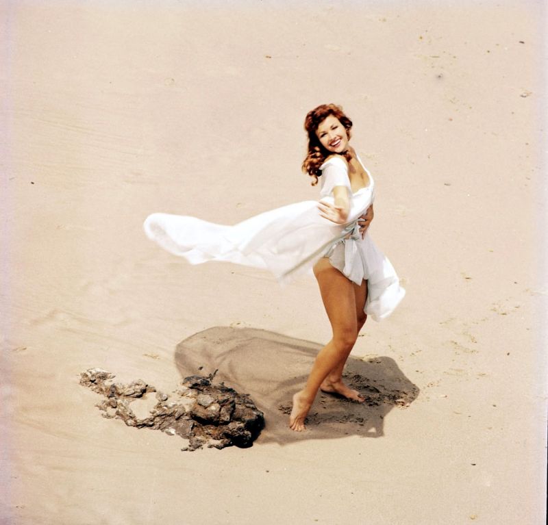 Mara Corday s Vintage Allure Iconic and Glamorous Photos from the 1950s - 39