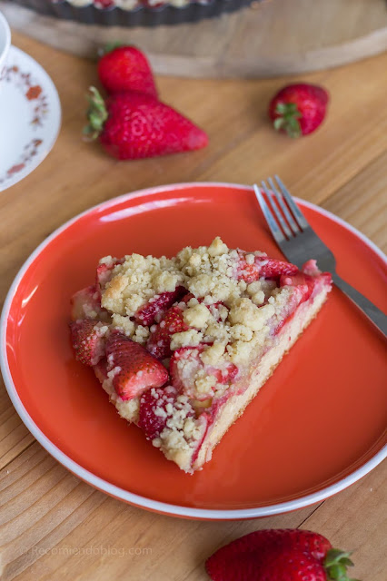 Kuchen de miga relleno de frutillas