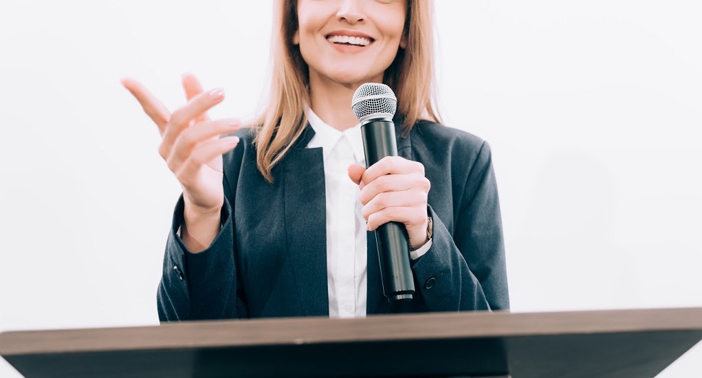 6 Teknik Dasar untuk Bisa Sukses Berbicara di Depan Umum