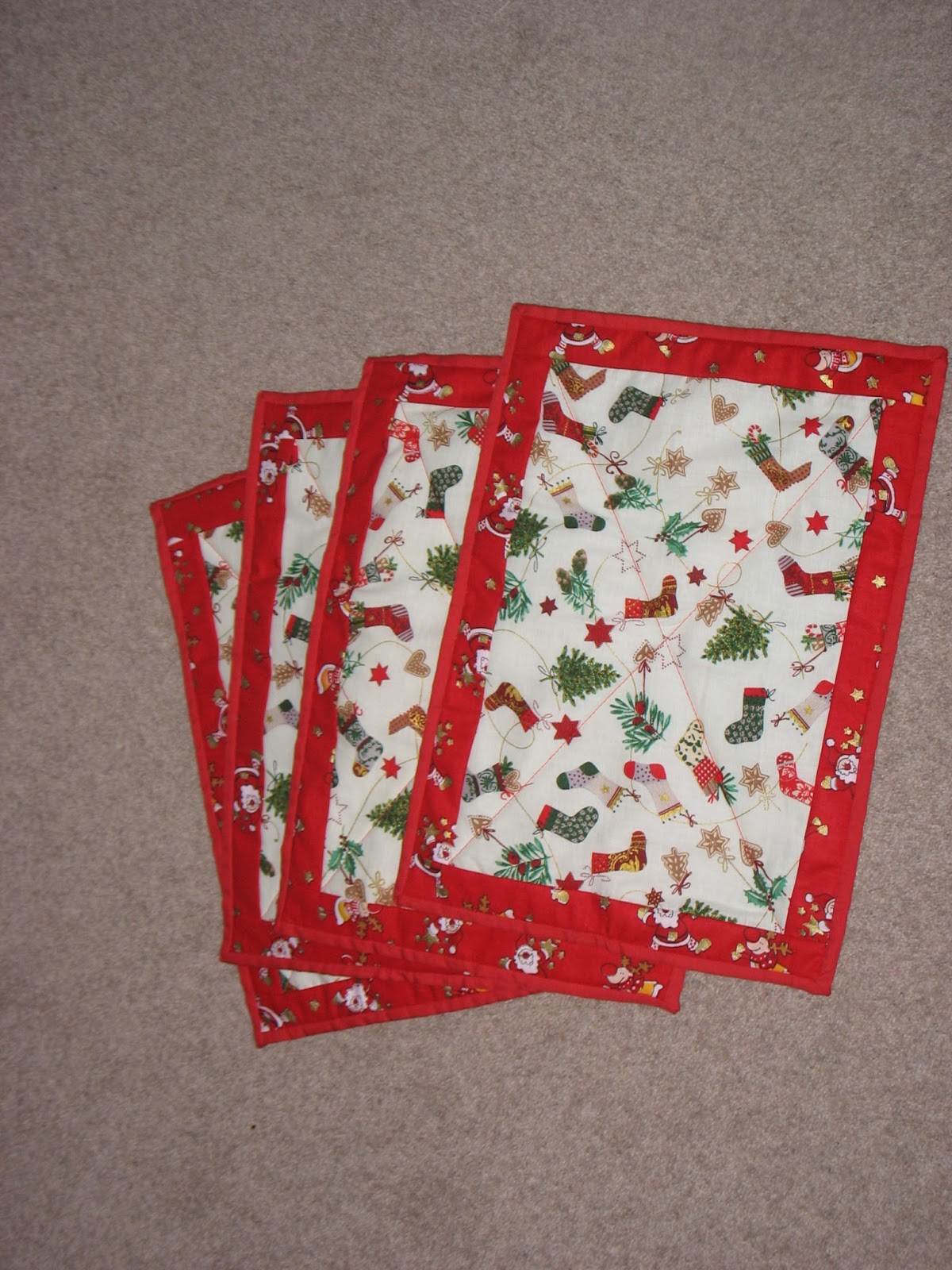 Koshka2 Quilts Christmas Placemats
