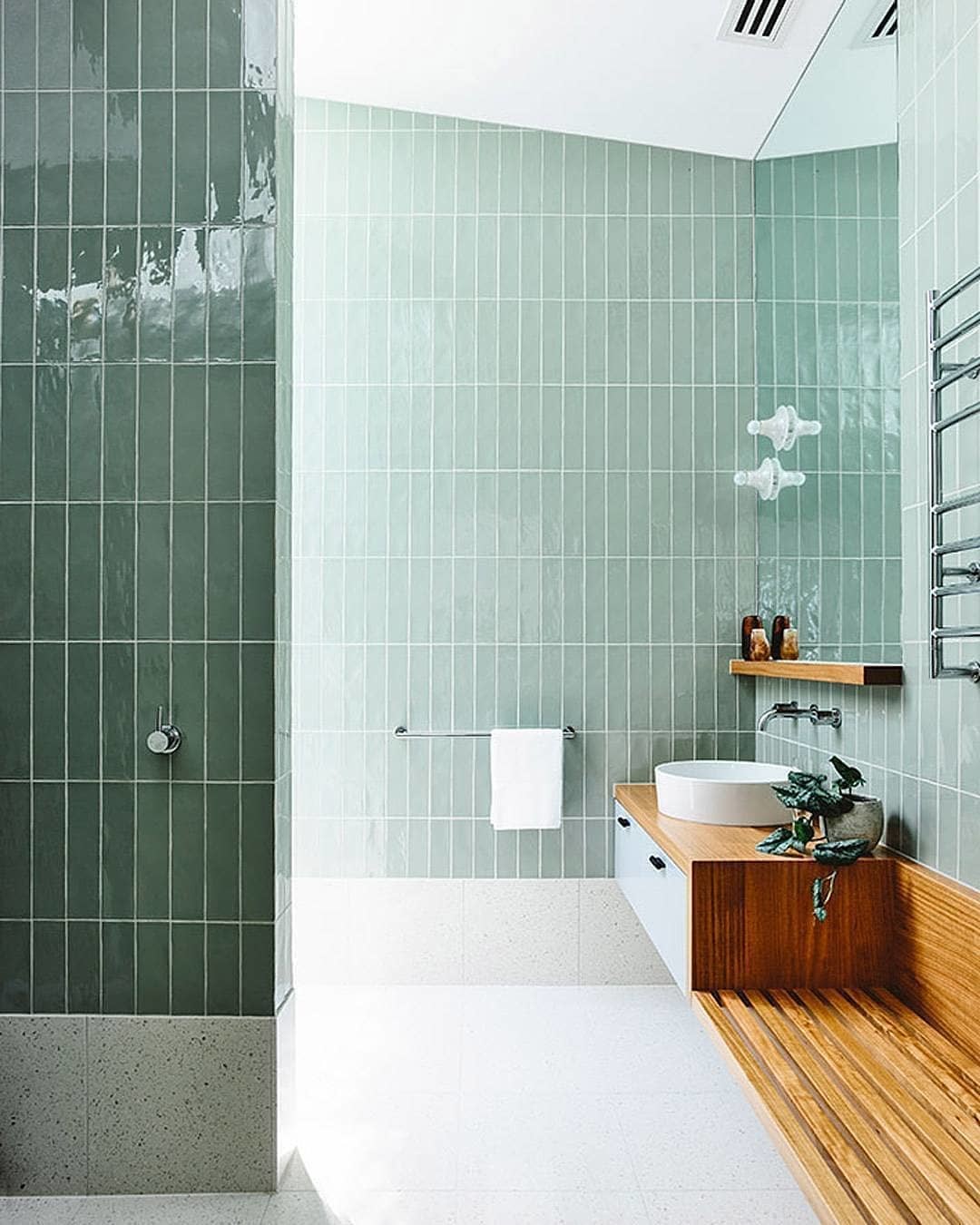 Marzua: Tendencia en el baño; los azulejos también se colocan en