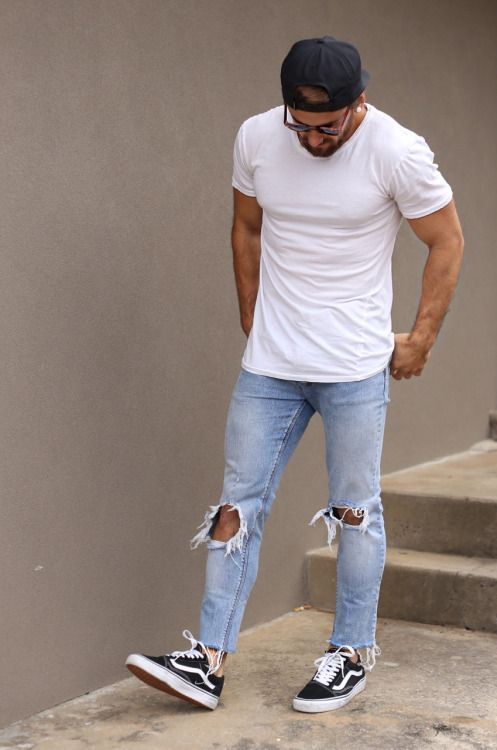 Look Masculino Básico com Camiseta Branca Básica