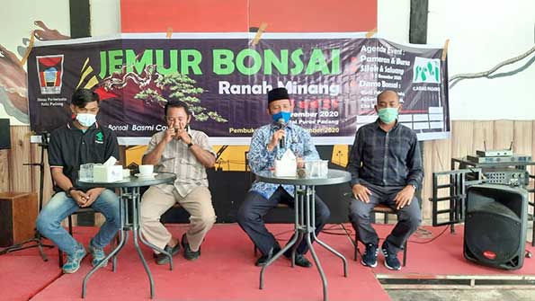 Disparbud Kota Padang Gelar Jemur Bonsai
