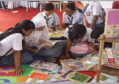 Gerakan Literasi Sekolah (GLS) di SMA