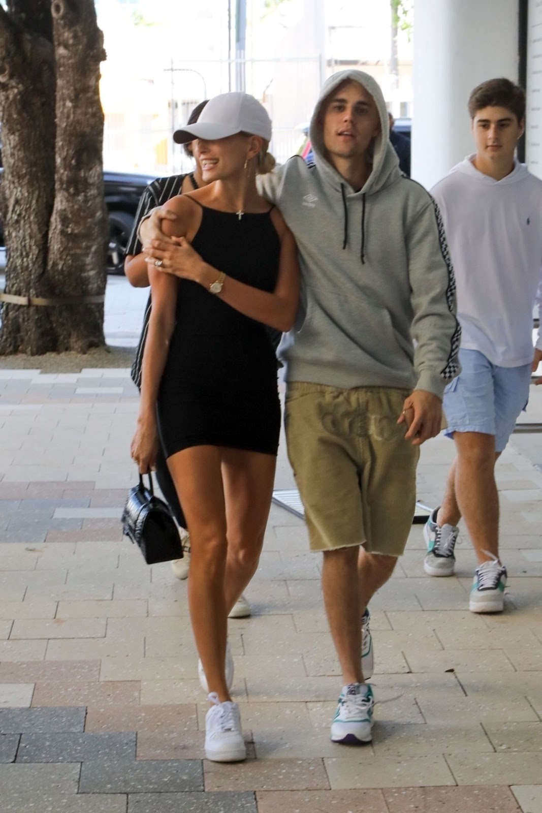 Hailey Rhode Bieber and Justin Bieber – Thanksgiving Weekend Getaway in