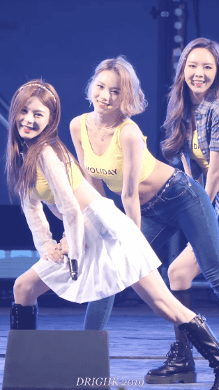 홀리데이 새벽 21gif