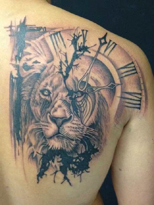 tatuaje de leon
