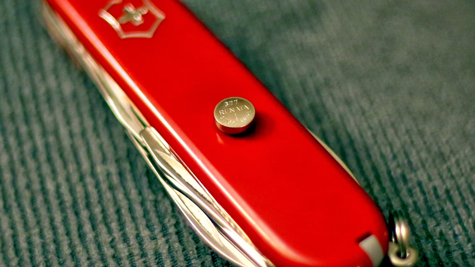 Наблюдения: Замена батарейки в часах Tissot (T049410)