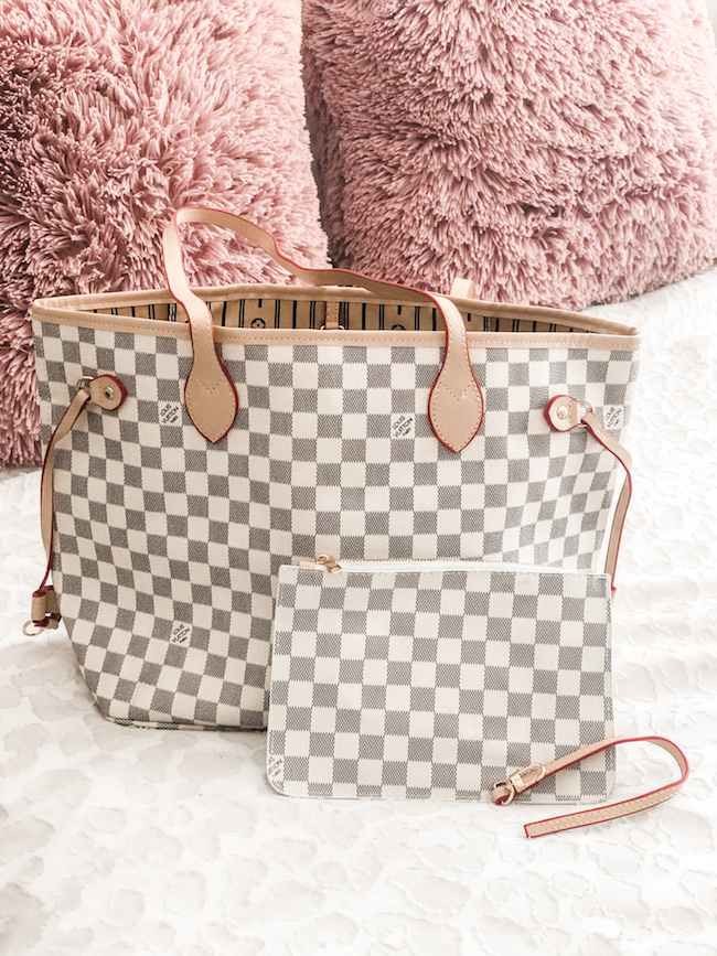 How to spot a fake Louis Vuitton bag 