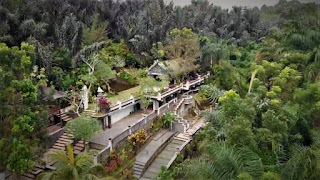 Mirip Wisata Bali Inilah Wisata T Garden Medan Menawarkan Taman Yang Kental Dengan Konsep Ala Pulau Dewata Karo Gaul