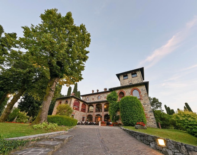 Offerte Castello di Casiglio - Poracci In Viaggio offerte-castello-di-casiglio-poracci-in-viaggio
