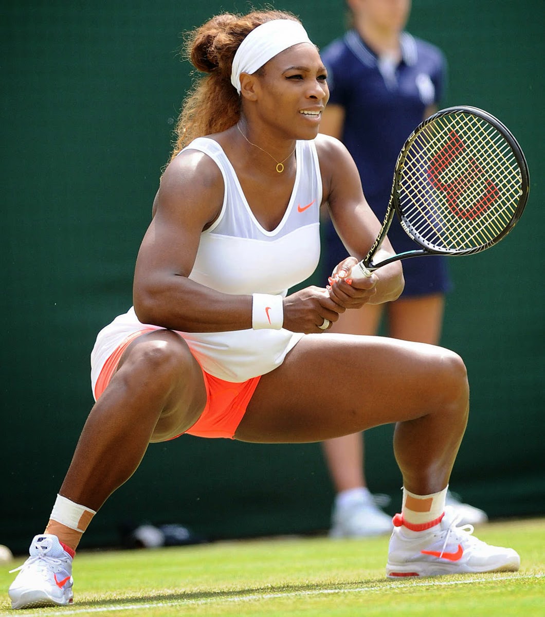 Female Tennis Stars: Serena Williams Hot moments in tennis court