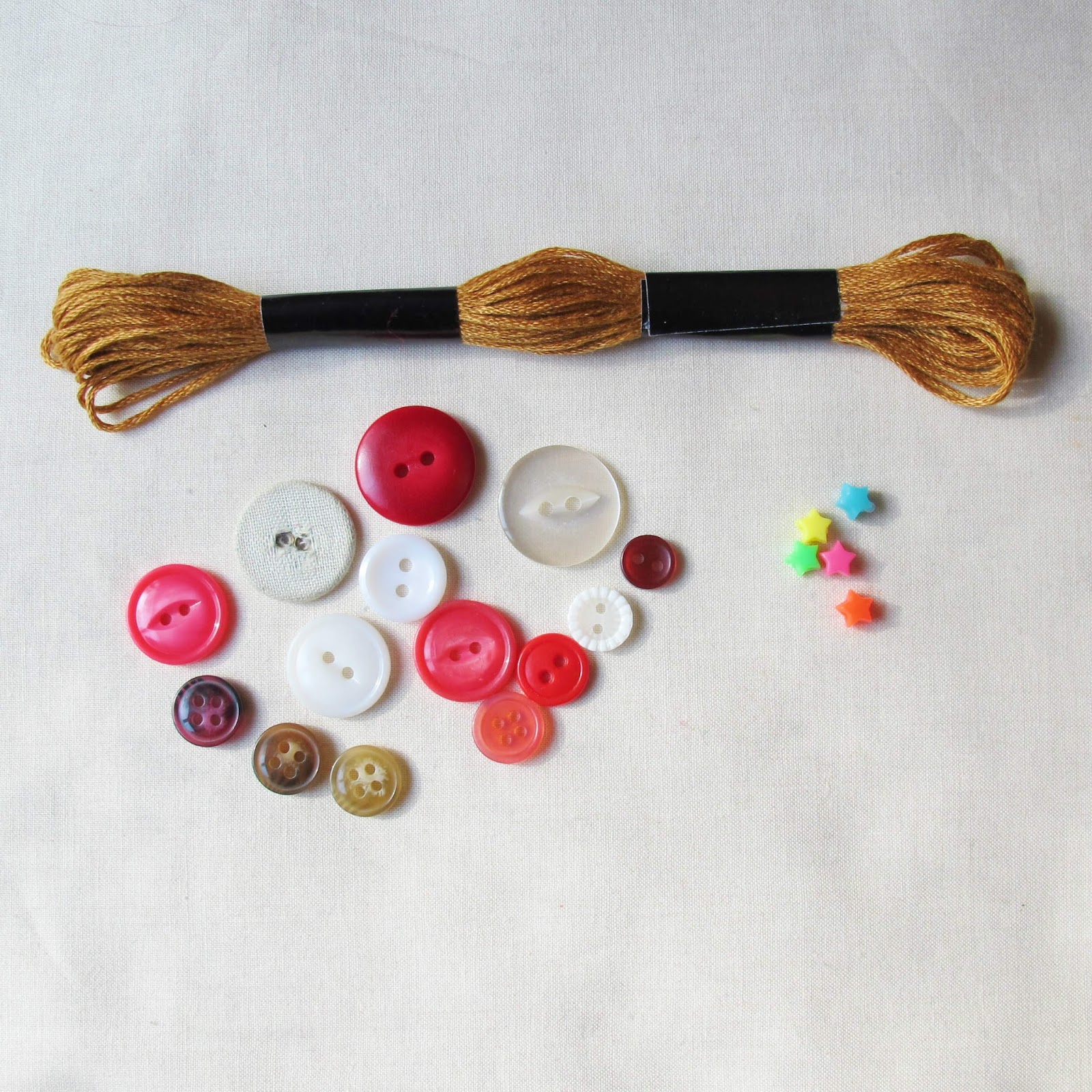 Two Cheeky Monkeys DIY Button Christmas Trees