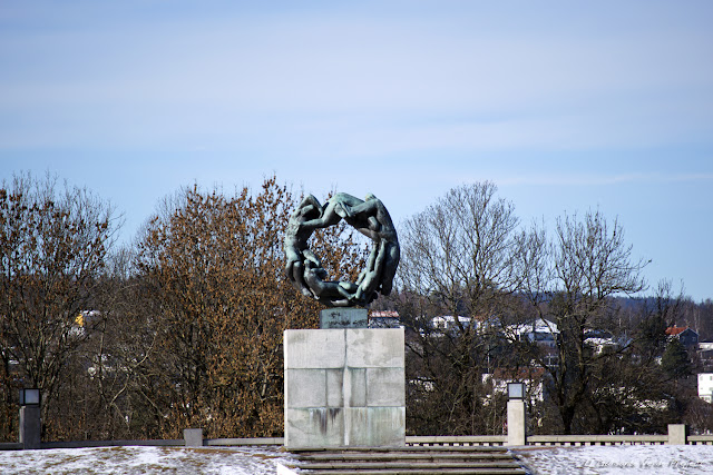 Vigeland Park, Rueda de la Vida - Oslo por El Guisante Verde Project