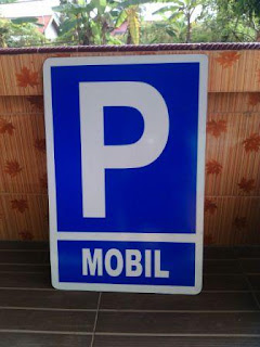 Rambu jalur evakuasi, titik kumpul, muster point, dll