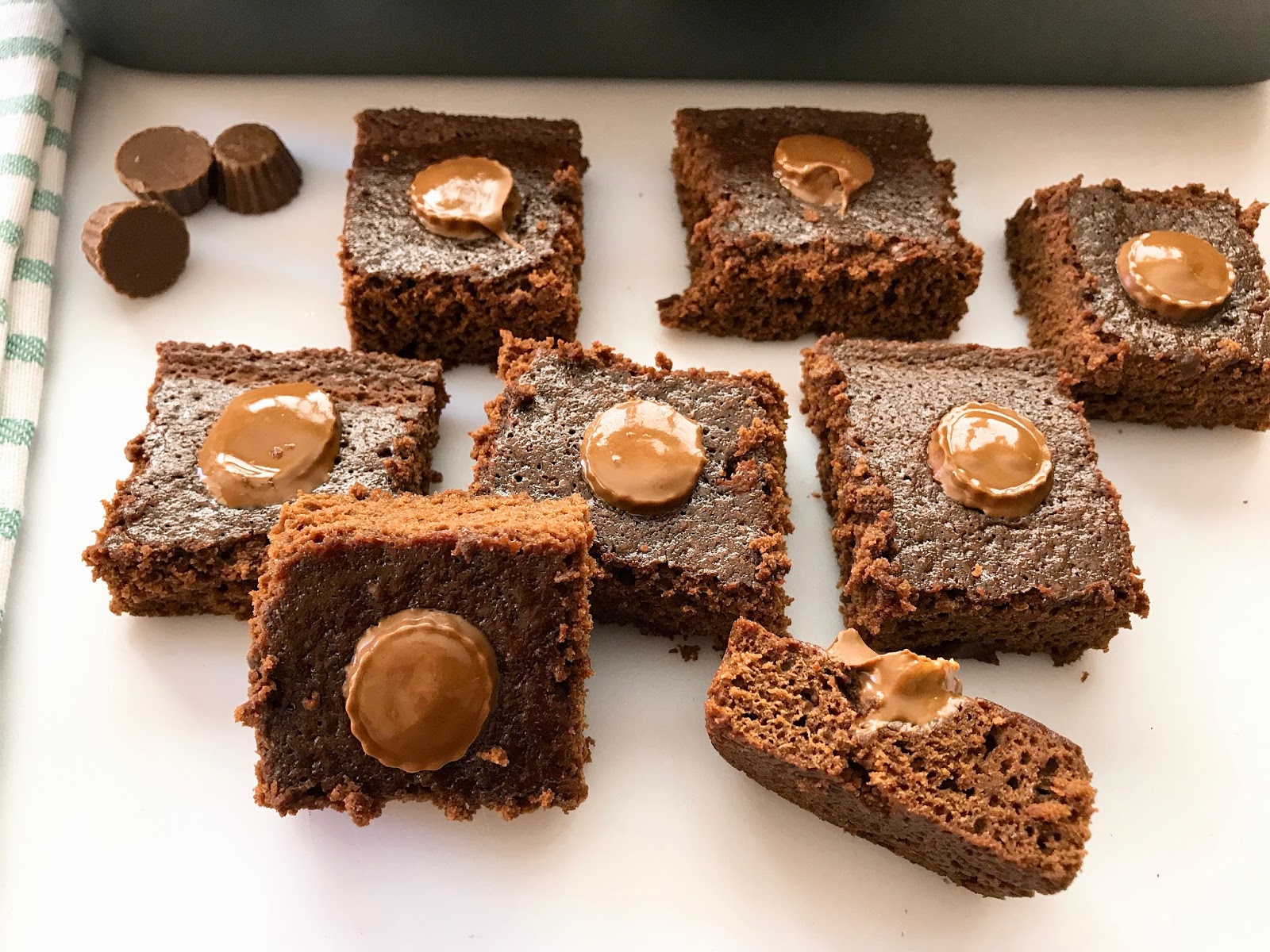Healthy Brownie Cake Bites
