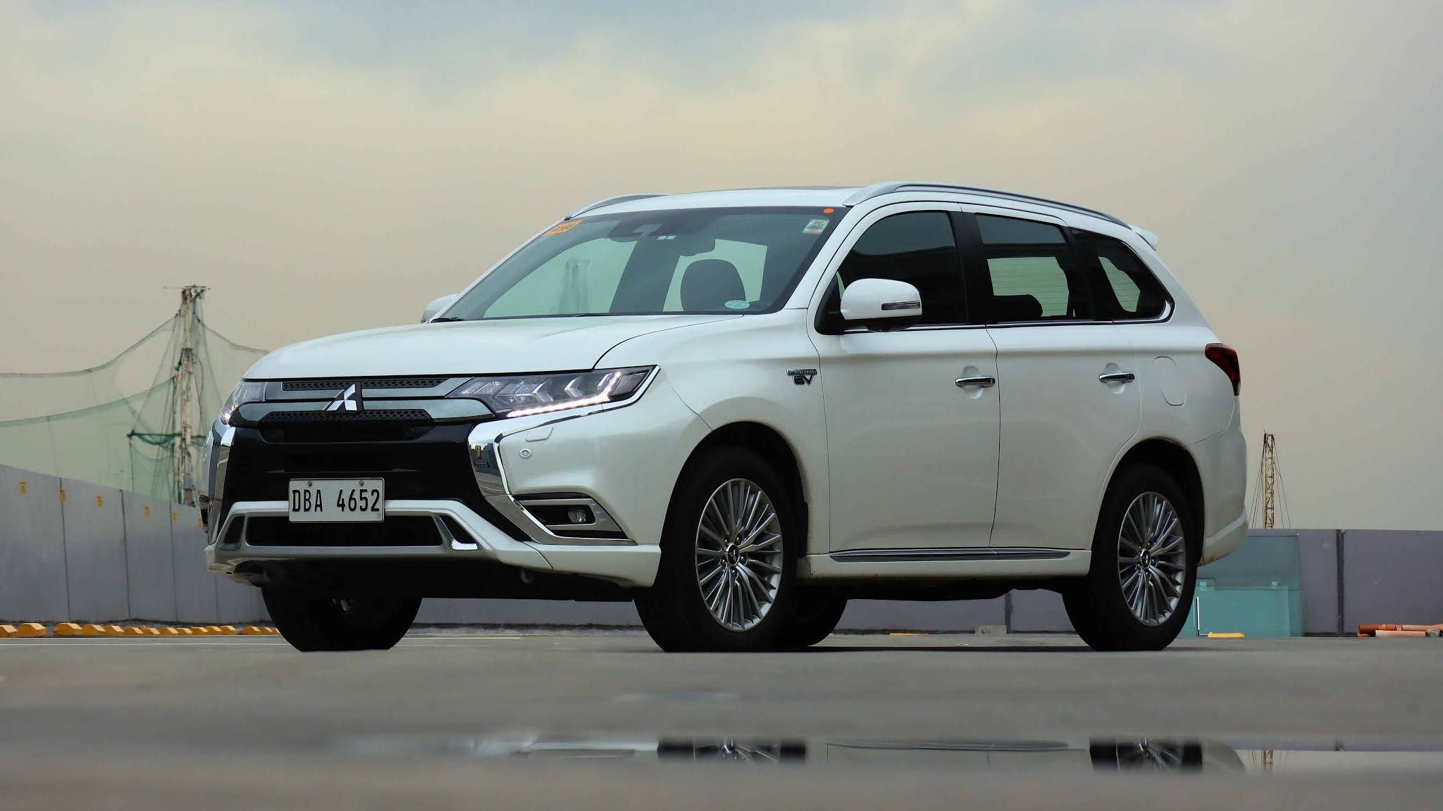 Mitsubishi Motors PH Managed To Sell 1 Outlander PHEV Last May