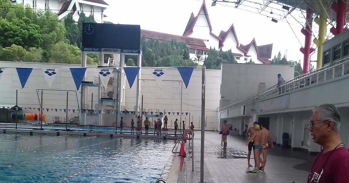 Swimming Class Shah Alam Supersharkz Swim School, Swimming coach in