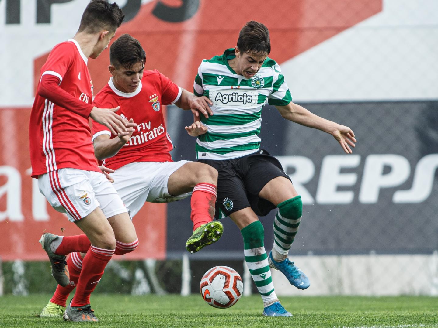INICIADOS»» Benfica 1 Sporting 2 JORNAL DE DESPORTO