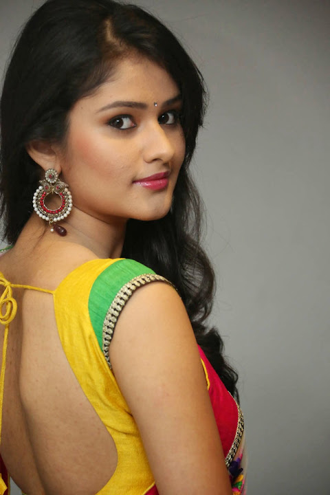Kushi glamorous saree photos-thumbnail-48