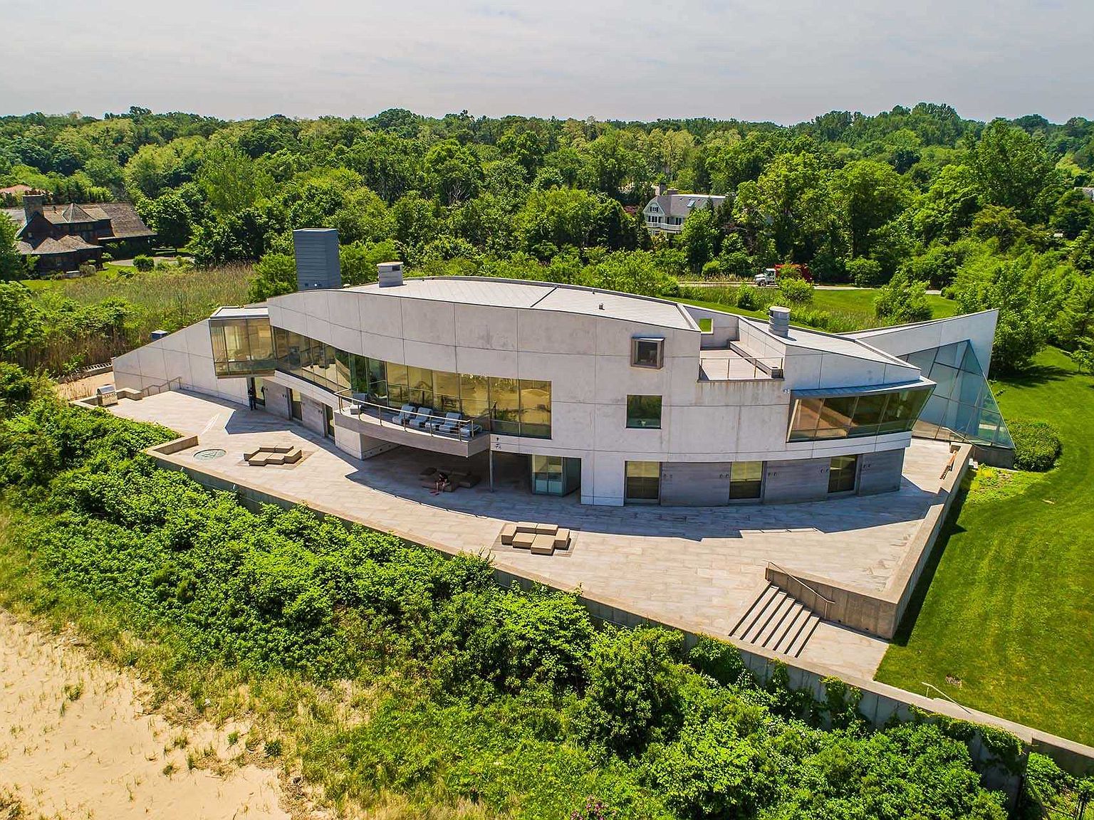 9,000 Square Foot Waterfront Modern Mansion In Sands Point, NY THE