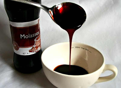  أسوأ 10 أغذية للصحة يجب أن تتخلى عنهم، وماهي بدائلهم الصحية؟  Blackstrap-molasses