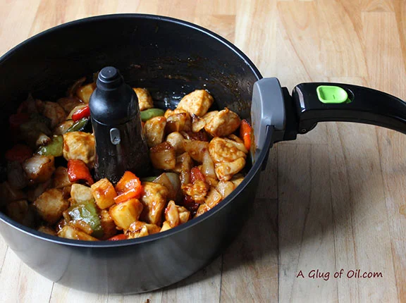 Making ActiFry Sweet and Sour Chicken
