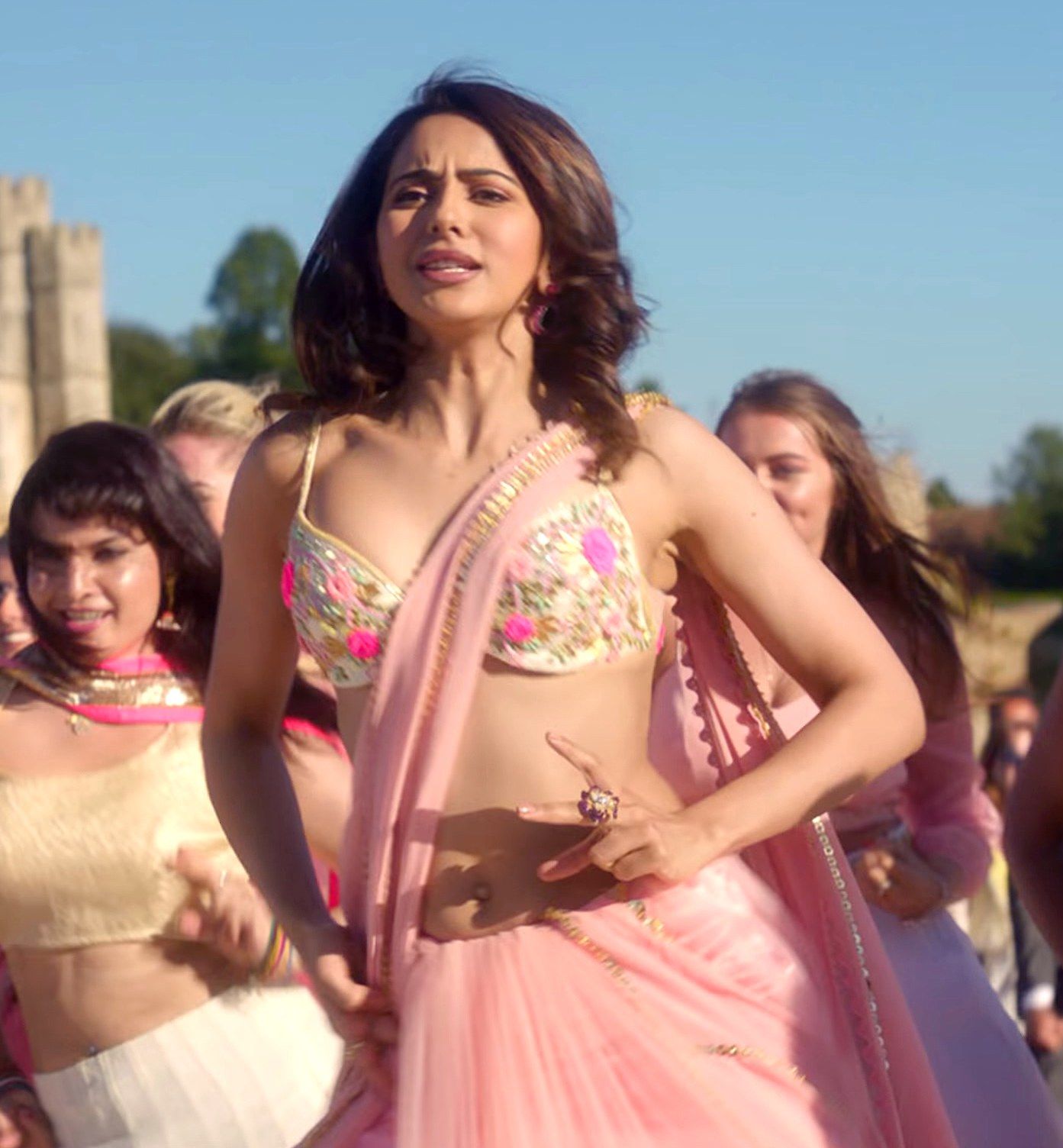 Rakul Preet Singh Hot Saree And Bra Style In De De Pyar De Movie