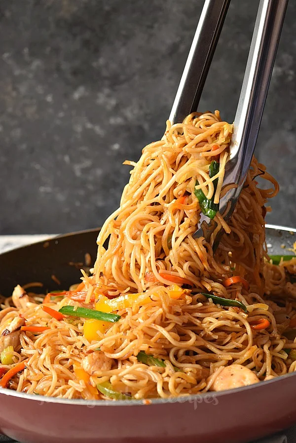 chicken chow mein noodles in a pan