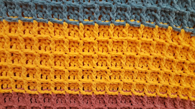 Crochet Waffle Stitch Blanket - version 2.0