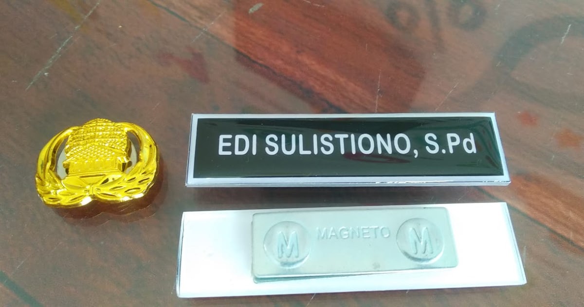 Bikin Name Tag dan Pin Print Corner