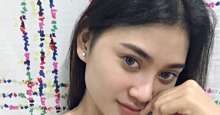 Erangan Tante Melly Sumber Kenikmatan