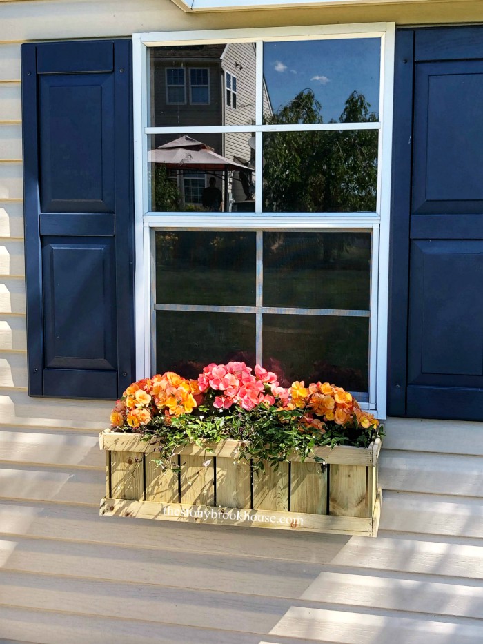 DIY Wood Window Boxes For 5!! The Stonybrook House